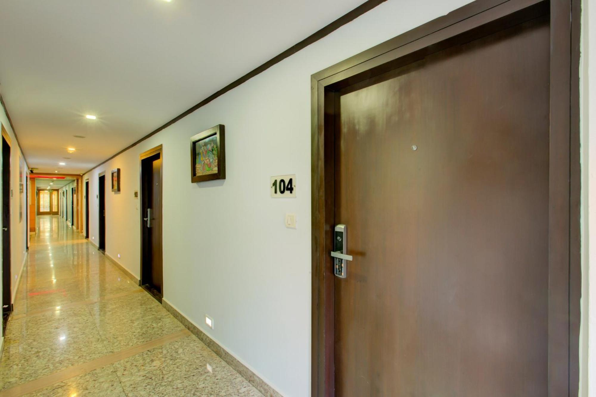 Super Townhouse Oak Jvh Hotel Bengaluru Kültér fotó
