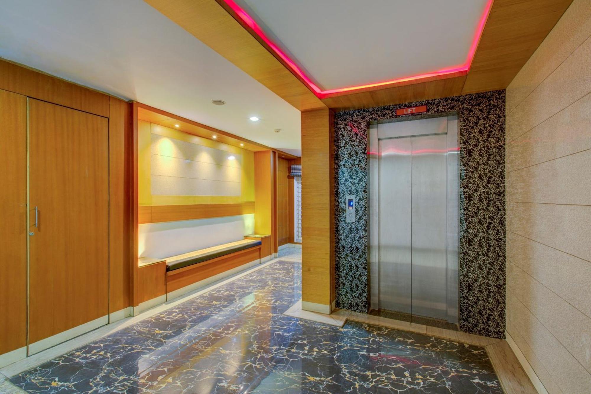 Super Townhouse Oak Jvh Hotel Bengaluru Kültér fotó